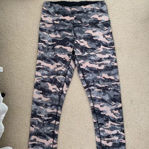 Cropped workout leggings